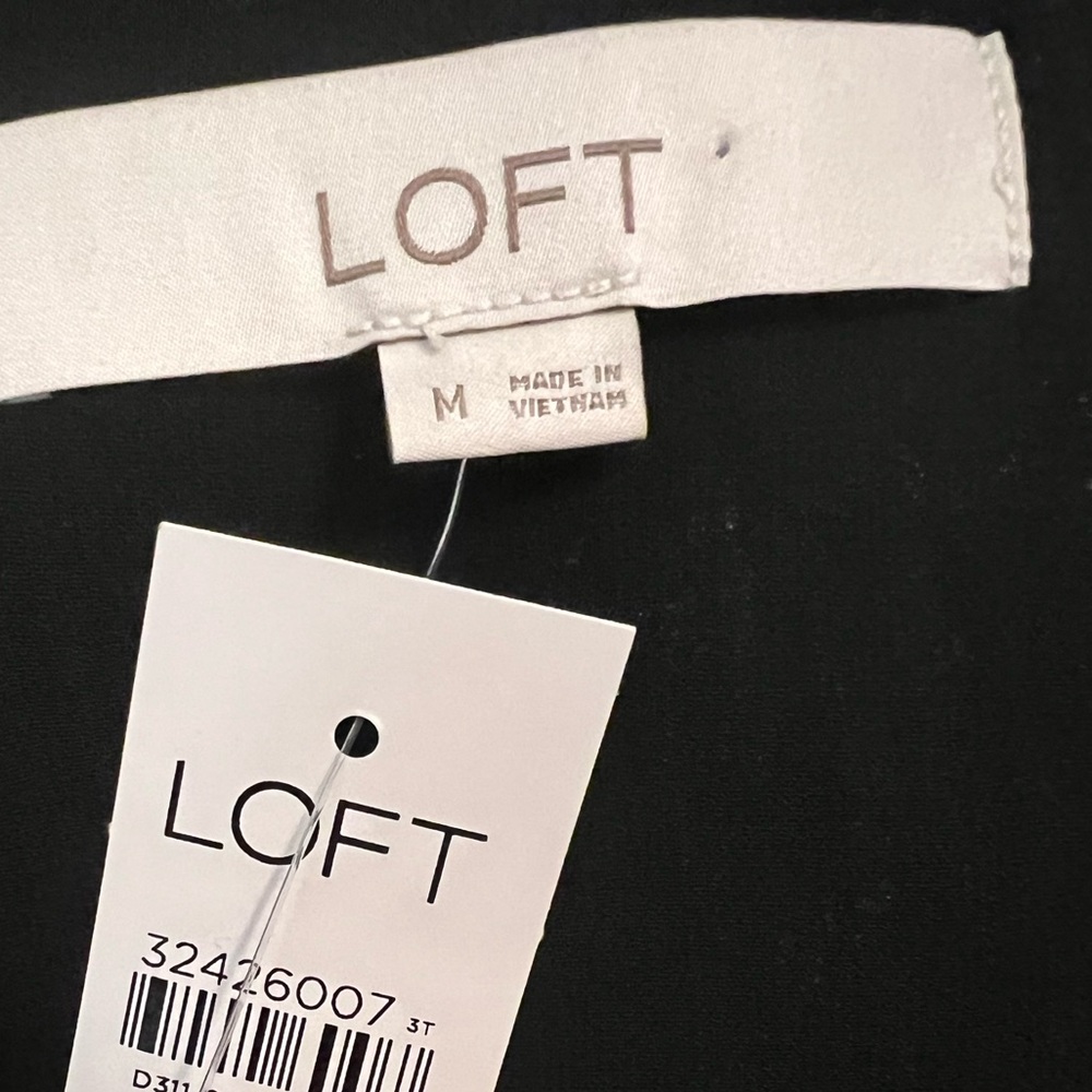 *Sold NWT Loft (Ann Taylor) Black Sequin V-Neck Top Flutter Sleeve M MSRP $64.50 - Picture 8 of 9